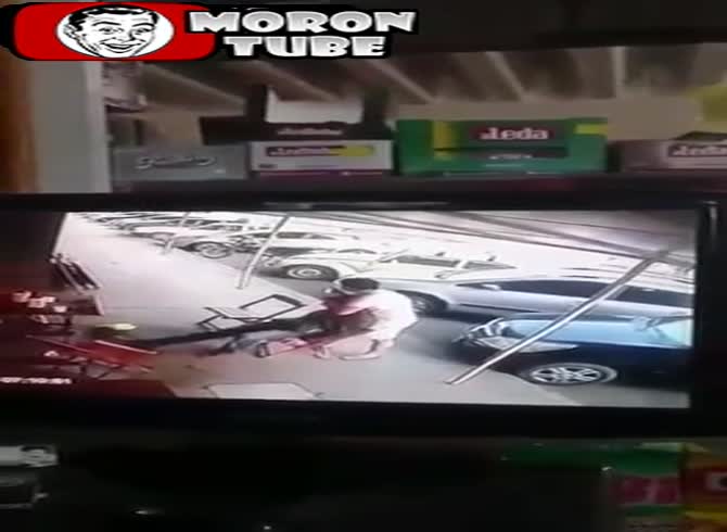 Video :A Brazilian MMA fighter wants to murder the man he just spoke to